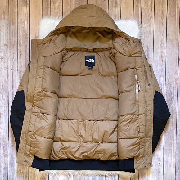 The North Face Men’s Newington Jacket In Utility Brown - Picture 6 of 10